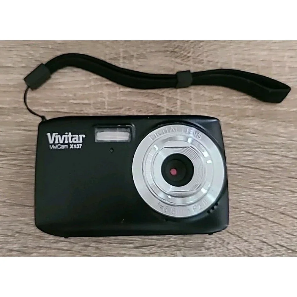 Vivitar* ViviCam *X137* (12.1 MP)(Zoom 4x) Digital Camera * Black*touch Screen*